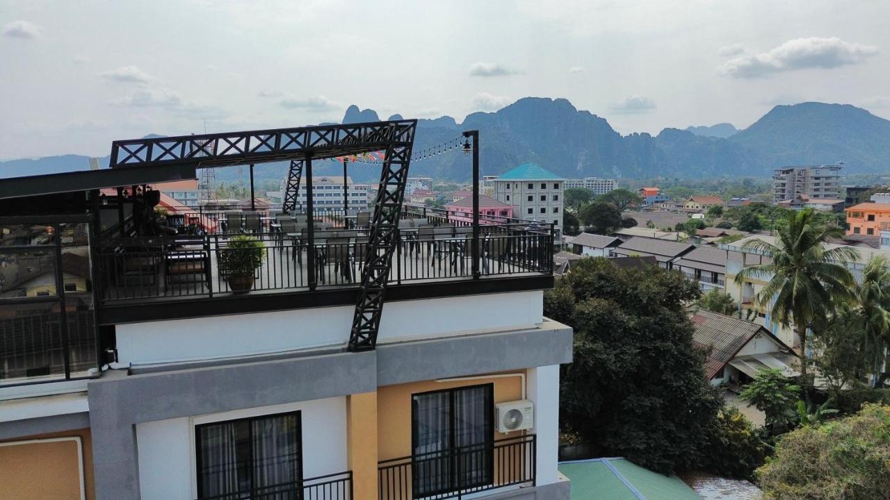 M&M Hotel Vang Vieng Buitenkant foto